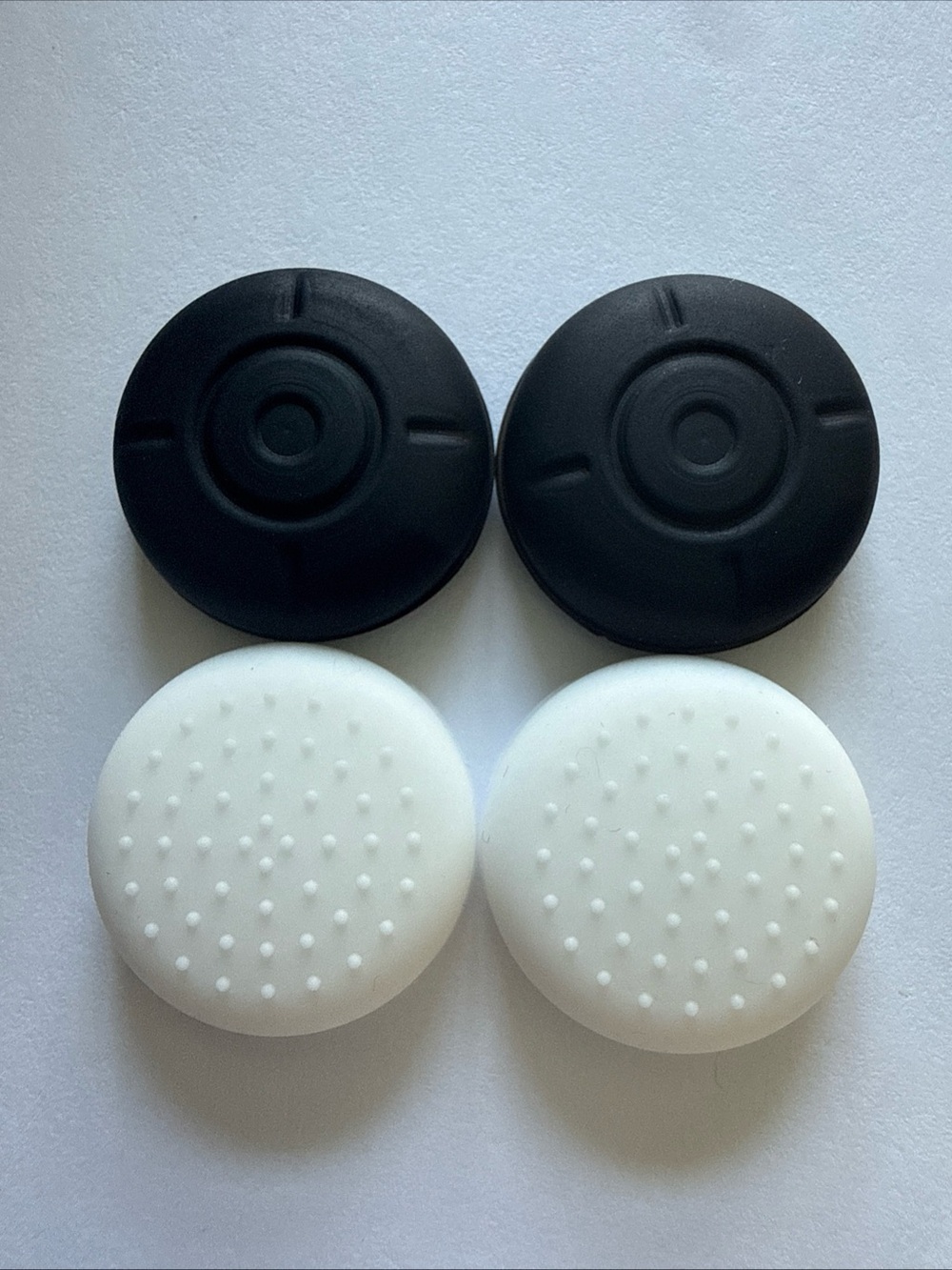 NINTENDO SWITCH 2 - Thumb Grip Caps for Joystick Cover 4PCS white black